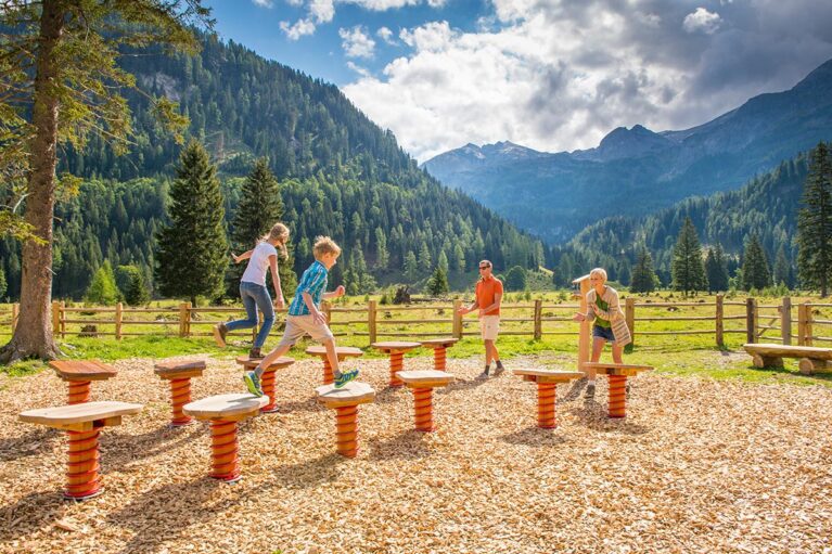 Alles Alm - Familien-Sommerurlaub auf der Gnadenalm Alles Alm - Familien-Sommerurlaub auf der Gnadenalm