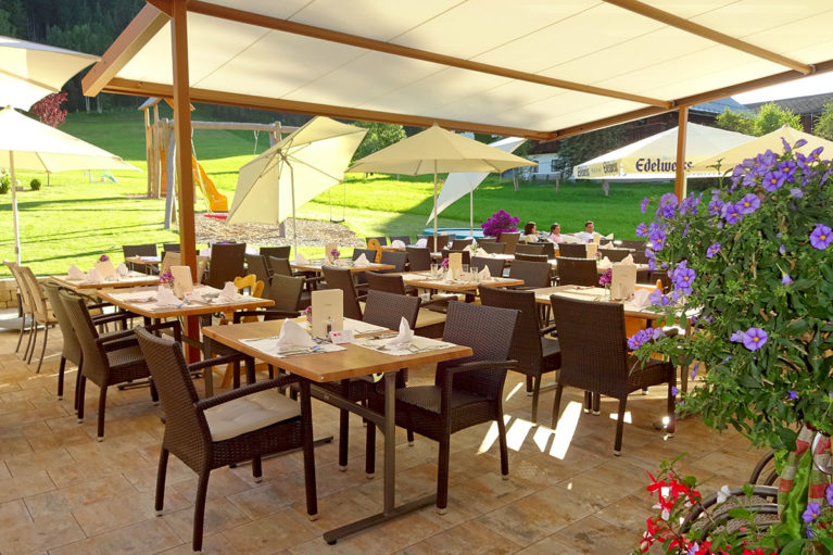 Hotel Taxerhof - Sonnenterrasse