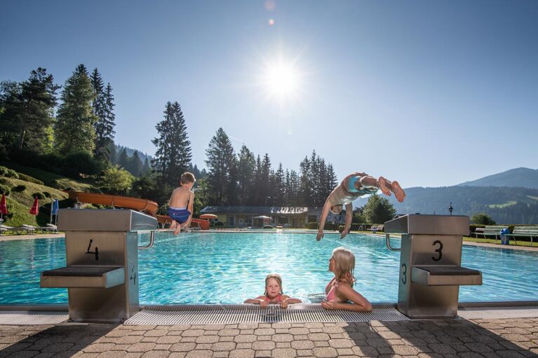 Schwimmen - Familien-Sommerurlaub in Radstadt, Salzburger Land Schwimmen - Familien-Sommerurlaub in Radstadt, Salzburger Land